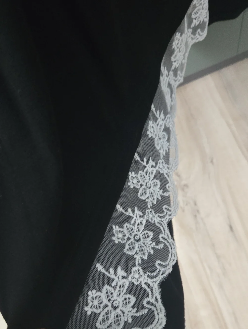 Black Long-Sleeve Tunic Top with Lace Hem - Picture 3 of 4